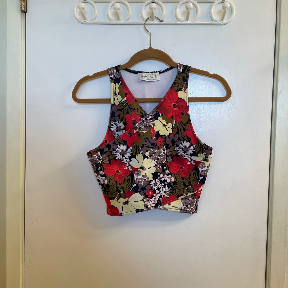 Tropical pattern cross/wrap cropped tank top